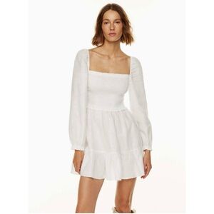 Aritzia Wilfred Tempest Mini Dress Linen White Small Long Sleeve Smocked Tiered